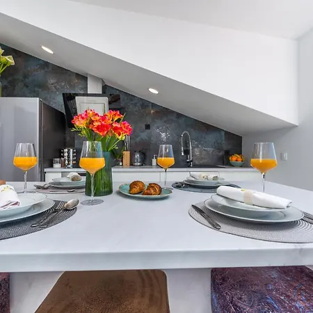 Allineeddubrovnik Choose Between Double Or Penthouse Or Free Parking * Dubrovnik