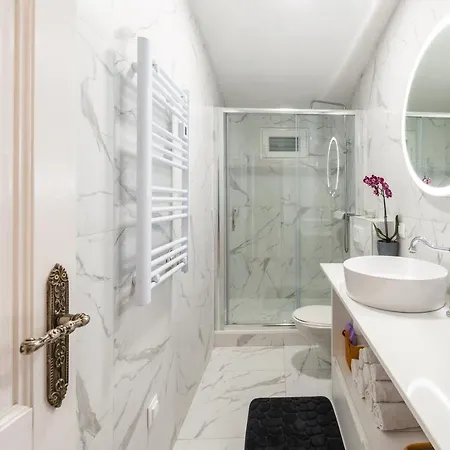 Allineeddubrovnik: Versatile With Free Parking Apartment